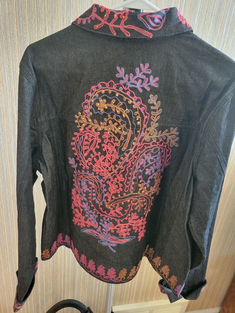 Coldwater Creek Vintage Black Denim Jacket with Pink & Tan Embroidery NWT Large